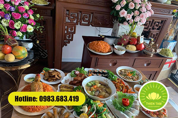 Bí quyết bày trí mâm cỗ chay đẹp mắt, hợp lễ nghi