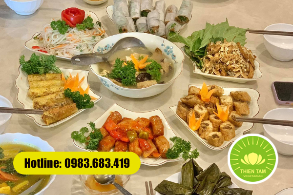 Mâm cỗ chay Vu Lan báo hiếu – Dâng trọn tâm thành