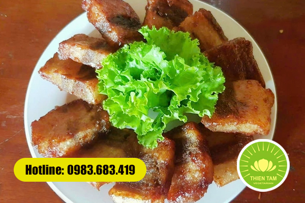 Heo quay chay ngon đậm vị – thay thế món mặn truyền thống