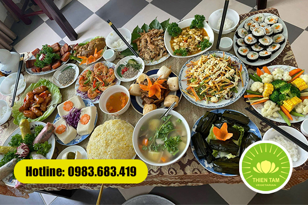 Mâm tiệc chay 13 món – menu đầy đặn, thích hợp tiệc cưới, hội nghị lớn