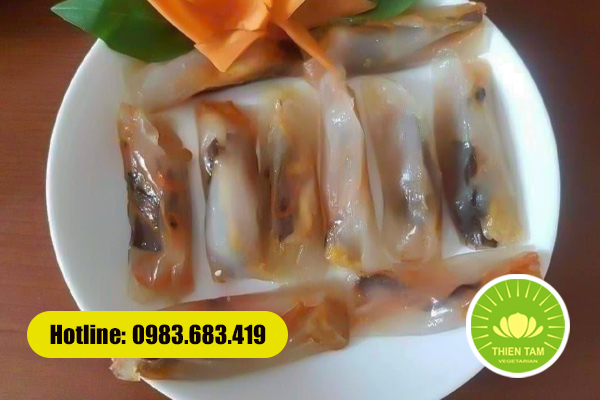 Bánh lọc Huế chay dai trong, nhân nấm đậm đà dùng trong mâm cỗ chay truyền thống