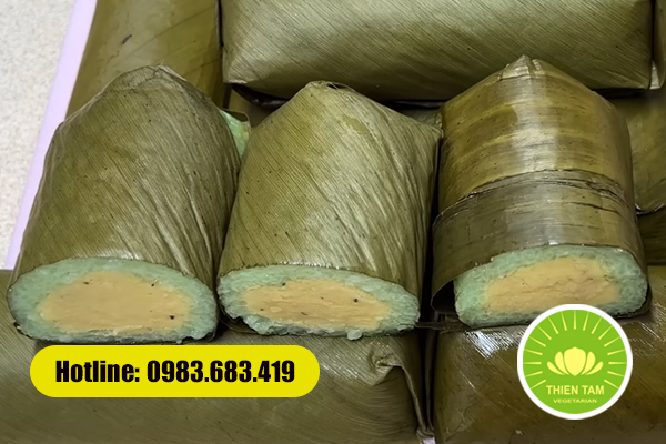 Bánh tét chay gói lá xanh, hương vị truyền thống trong lễ cúng chay