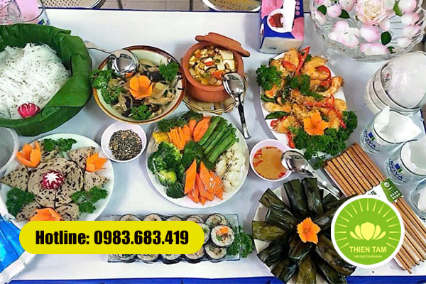 Mâm cỗ chay hiện đại với cách phối màu tinh tế